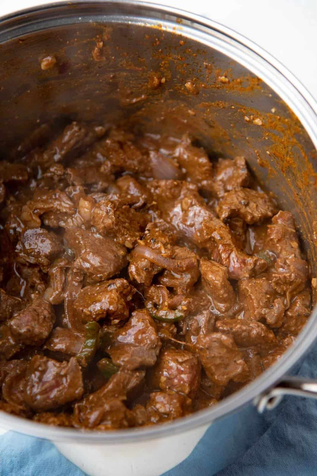 Sauteed beef in the curry