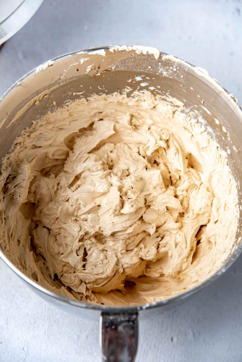 The coffee flavored buttercream after adding the confectioners sugar