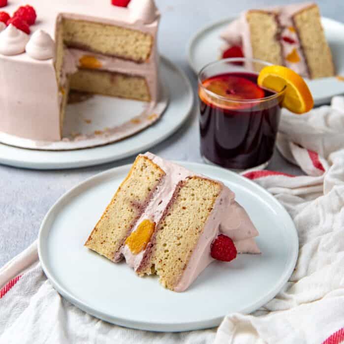 Mulled wine sponge cake social media