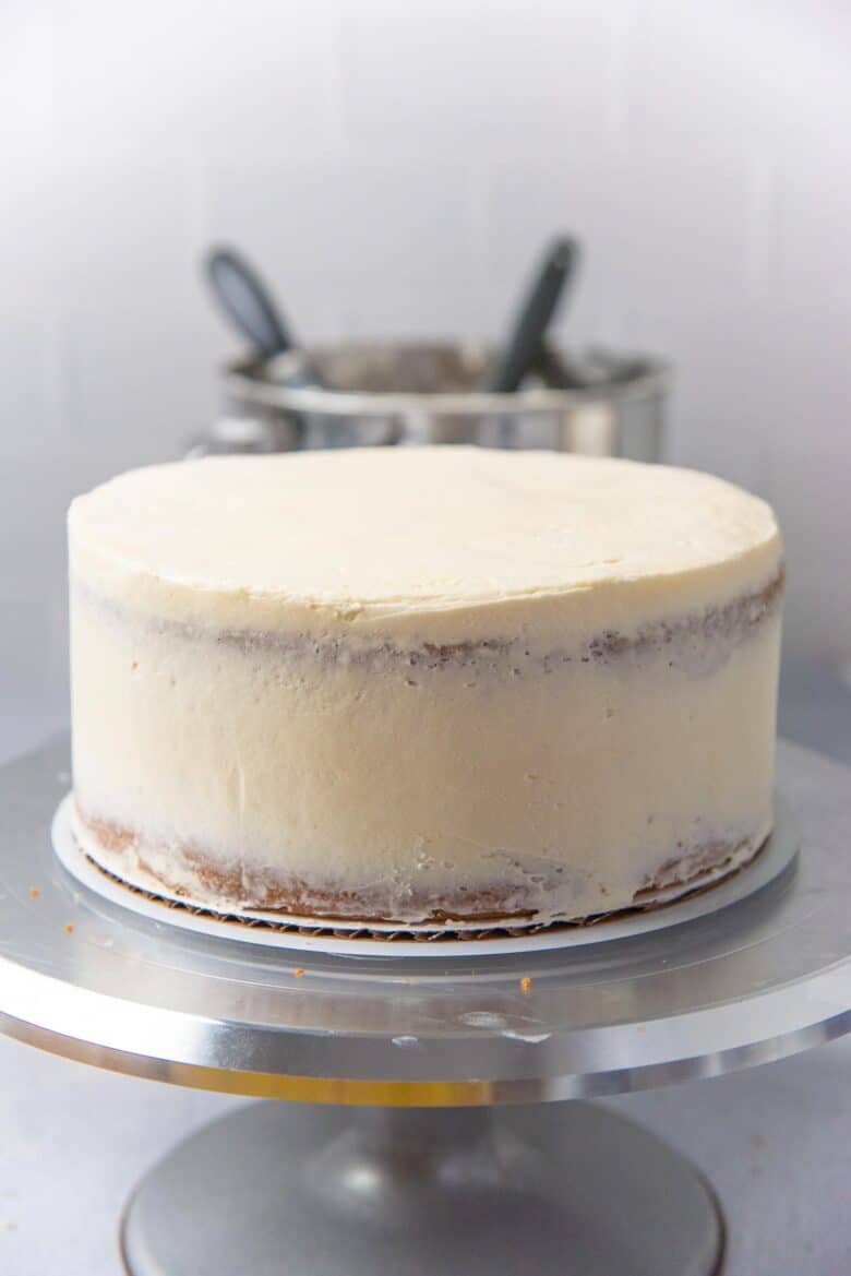 The vanilla cake with a crumb coating